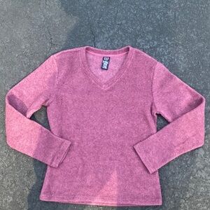 GAP. Women’s Size small sweater/V neck.